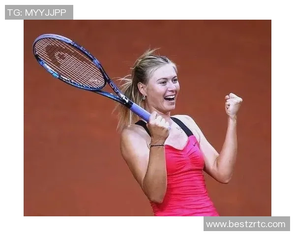 莎拉波娃跨界挑战足球世界展现运动员的多元魅力与激情 莎拉波娃跨界挑战足球世界展现运动员的多元魅力与激情